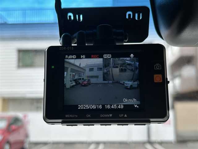 ホンダ Ｎ ＢＯＸ カスタム G L ホンダセンシング 高知県 2018(平30)年 9.8万km プレミアムホワイトパールⅡ ワンオーナー　/WORKSアルミホイール /SILK BLazeエアロ/片側パワスラ /フルセグナビ (AVIC-RZ901)/【Bluetooth CD TV 】/バックカメラ /前後ドラレコ /ETC /カーテンエアバック /衝突被害軽減システム/レーンキープアシスト/レザー調シートカバー/ドアバイザー