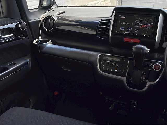 ホンダ Ｎ ＢＯＸ G SSパッケージ 山口県 2013(平25)年 9.9万km クリスタルブラックパール (株)IDOMが運営する【じしゃロン宇部店】の自社ローン専用車両になります。こちらは現金またはオートローンご利用時の価格です。自社ローンご希望の方は別途その旨お申付け下さい/社外メモリー地デジナビＴＶ　/バックモニター　/Ｂｌｕｅｔｏｏｔｈ接続　/エンジンスタートボタン　/ＡＡＣ　/ＥＴＣ　/両側パワースライドドア　/純正アルミホイール　/純正フロアマット