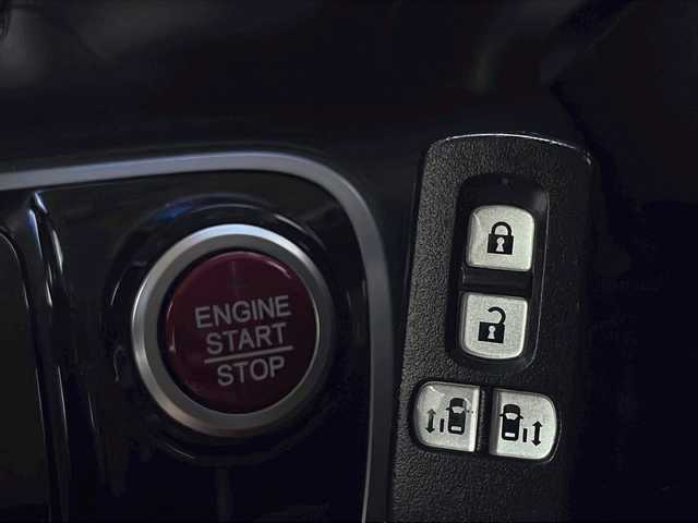 ホンダ Ｎ ＢＯＸ G SSパッケージ 山口県 2013(平25)年 9.9万km クリスタルブラックパール (株)IDOMが運営する【じしゃロン宇部店】の自社ローン専用車両になります。こちらは現金またはオートローンご利用時の価格です。自社ローンご希望の方は別途その旨お申付け下さい/社外メモリー地デジナビＴＶ　/バックモニター　/Ｂｌｕｅｔｏｏｔｈ接続　/エンジンスタートボタン　/ＡＡＣ　/ＥＴＣ　/両側パワースライドドア　/純正アルミホイール　/純正フロアマット