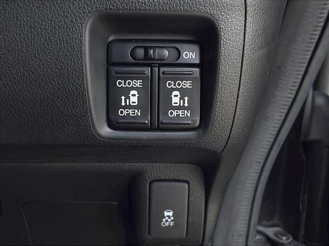 ホンダ Ｎ ＢＯＸ G SSパッケージ 山口県 2013(平25)年 9.9万km クリスタルブラックパール (株)IDOMが運営する【じしゃロン宇部店】の自社ローン専用車両になります。こちらは現金またはオートローンご利用時の価格です。自社ローンご希望の方は別途その旨お申付け下さい/社外メモリー地デジナビＴＶ　/バックモニター　/Ｂｌｕｅｔｏｏｔｈ接続　/エンジンスタートボタン　/ＡＡＣ　/ＥＴＣ　/両側パワースライドドア　/純正アルミホイール　/純正フロアマット
