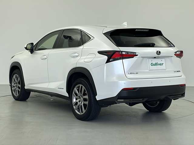 レクサス ＮＸ 300h Iパッケージ 岐阜県 2016(平28)年 5.4万km ソニッククォーツ レーダークルーズコントロール（追従あり）/パドルシフト/ステアリングリモコン/ステアリングヒーター/シートヒーター/衝突軽減ブレーキ/横滑り防止装置/オートライト/オートハイビーム/コーナーセンサー/レーンキープアシスト/純正フロアマット/純正アルミホイール/パワーシート/シートメモリ/プッシュスタート/スマートキー/スペアキー（1本）/電格ミラー/ETC