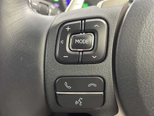 レクサス ＮＸ 300h Iパッケージ 岐阜県 2016(平28)年 5.4万km ソニッククォーツ レーダークルーズコントロール（追従あり）/パドルシフト/ステアリングリモコン/ステアリングヒーター/シートヒーター/衝突軽減ブレーキ/横滑り防止装置/オートライト/オートハイビーム/コーナーセンサー/レーンキープアシスト/純正フロアマット/純正アルミホイール/パワーシート/シートメモリ/プッシュスタート/スマートキー/スペアキー（1本）/電格ミラー/ETC