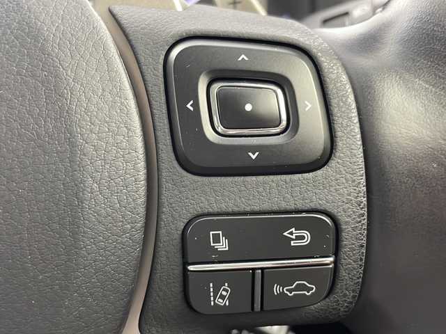 レクサス ＮＸ 300h Iパッケージ 岐阜県 2016(平28)年 5.4万km ソニッククォーツ レーダークルーズコントロール（追従あり）/パドルシフト/ステアリングリモコン/ステアリングヒーター/シートヒーター/衝突軽減ブレーキ/横滑り防止装置/オートライト/オートハイビーム/コーナーセンサー/レーンキープアシスト/純正フロアマット/純正アルミホイール/パワーシート/シートメモリ/プッシュスタート/スマートキー/スペアキー（1本）/電格ミラー/ETC