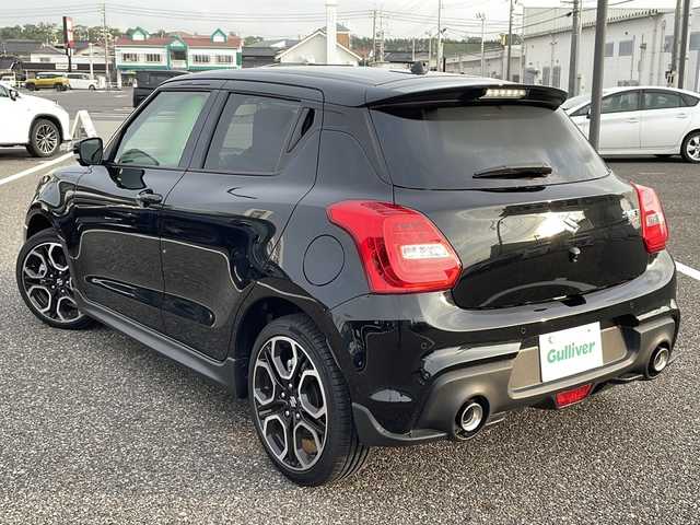 スズキ スイフト スポーツ 島根県 2024(令6)年 0.1万km スーパーブラックパール 社外ナビ/Bluetooth CD DVD USB/フルセグ TV/アラウンドビューカメラ/ブラインドスポットモニター/前後ドライブレコーダ/ETC/横滑り防止装置/コーナーセンサー/レーンキープアシスト/盗難防止装置/オートライト/衝突被害軽減システム/LEDヘッドライト/純正17インチアルミホイール/運転席シートヒーター/保証書/取扱説明書