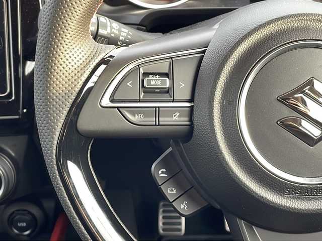 スズキ スイフト スポーツ 島根県 2024(令6)年 0.1万km スーパーブラックパール 社外ナビ/Bluetooth CD DVD USB/フルセグ TV/アラウンドビューカメラ/ブラインドスポットモニター/前後ドライブレコーダ/ETC/横滑り防止装置/コーナーセンサー/レーンキープアシスト/盗難防止装置/オートライト/衝突被害軽減システム/LEDヘッドライト/純正17インチアルミホイール/運転席シートヒーター/保証書/取扱説明書
