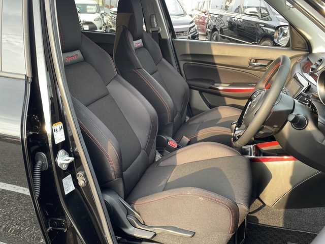 スズキ スイフト スポーツ 島根県 2024(令6)年 0.1万km スーパーブラックパール 社外ナビ/Bluetooth CD DVD USB/フルセグ TV/アラウンドビューカメラ/ブラインドスポットモニター/前後ドライブレコーダ/ETC/横滑り防止装置/コーナーセンサー/レーンキープアシスト/盗難防止装置/オートライト/衝突被害軽減システム/LEDヘッドライト/純正17インチアルミホイール/運転席シートヒーター/保証書/取扱説明書
