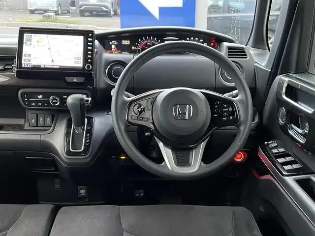 ホンダ Ｎ ＢＯＸ カスタム G L ホンダセンシング 道央・札幌 2018(平30)年 12.3万km プラチナホワイトパール (株)IDOMが運営する【じしゃロン札幌店】の自社ローン専用車両になりますこちらは現金またはオートローンご利用価格です。自社ローンご希望の方は別途その旨お申し付けください。/プッシュスタート/純正ナビ・TV/バックカメラ/パワースライドドア/ETC