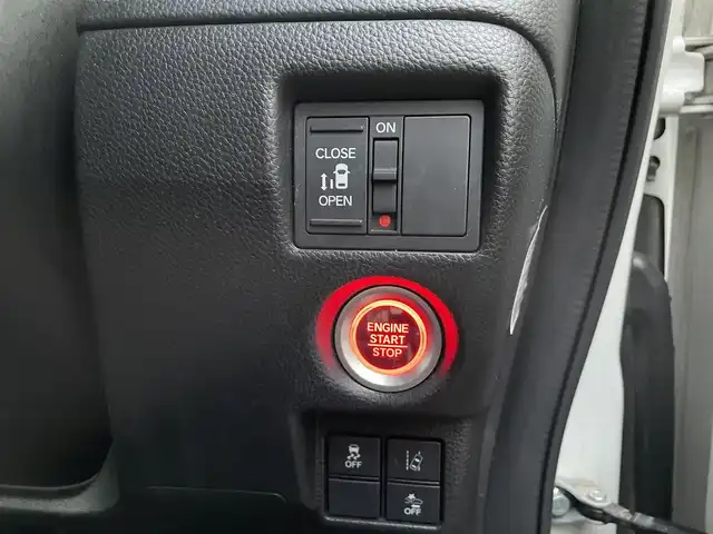 ホンダ Ｎ ＢＯＸ カスタム G L ホンダセンシング 道央・札幌 2018(平30)年 12.3万km プラチナホワイトパール (株)IDOMが運営する【じしゃロン札幌店】の自社ローン専用車両になりますこちらは現金またはオートローンご利用価格です。自社ローンご希望の方は別途その旨お申し付けください。/プッシュスタート/純正ナビ・TV/バックカメラ/パワースライドドア/ETC