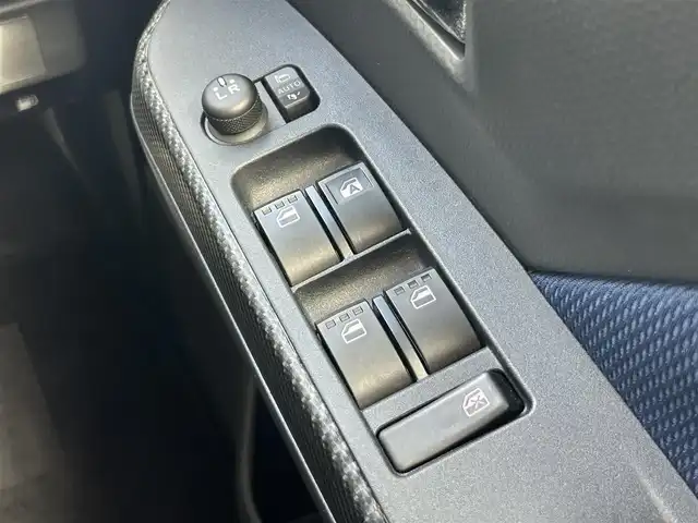 トヨタ ルーミー カスタムG 静岡県 2019(平31)年 5.3万km ブラックマイカメタリック スマートアシスト/純正９型ＳＤナビ/フルセグＴＶ/ＤＶＤ再生/バックカメラ/ＨＤＭＩ接続/ＥＴＣ/両側電動スライドドア/前席シートヒーター/クルーズコントロール/ＬＥＤヘッドライト/フォグランプ/ＴＥＩＮ車高調/ドアバイザー/ＲＨマキシライト１７ＡＷ