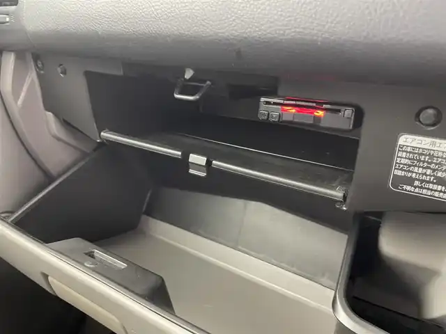 トヨタ ハイラックス サーフ SSR－X LTD 富山県 2009(平21)年 14.2万km ブラック ４WD/社外ＨＤＤナビ（ＣＮ－ＨＷ８００Ｄ）（ＣＤ　ＤＶＤ　ＭＳＶ）/フルセグTV　/ＥＴＣ　/ステップ　/キーレス　/オートライト　/バックドアはイージークローザー　/純正マット・バイザー　/保証書、取扱説明書