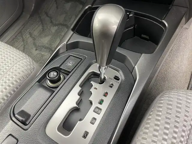 トヨタ ハイラックス サーフ SSR－X LTD 富山県 2009(平21)年 14.2万km ブラック ４WD/社外ＨＤＤナビ（ＣＮ－ＨＷ８００Ｄ）（ＣＤ　ＤＶＤ　ＭＳＶ）/フルセグTV　/ＥＴＣ　/ステップ　/キーレス　/オートライト　/バックドアはイージークローザー　/純正マット・バイザー　/保証書、取扱説明書