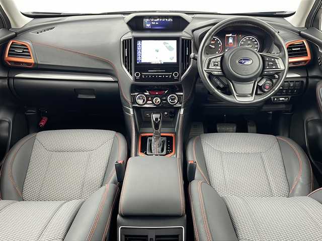 スバル フォレスター X－ブレイク 道央・札幌 2020(令2)年 3.6万km グレー ・4WD/・DIATONEナビ/　CD/BT/USB/SD/・フルセグTV/・バックカメラ/・サイドカメラ/・ドライブレコーダー/・X-MODE/・アイサイトVer3/  プリクラッシュブレーキ/　AT誤発進抑制　前後/　後退時ブレーキアシスト/　全車速追従クルーズコントロール/　アクティブレーンキープ/　先行車発進お知らせ/　車線逸脱警報/　ふらつき警報/・ハーフレザーシート/・前席パワーシート/・全席シートヒーター/・革巻ステアリング/・ステアリングリモコン/・ステアリングヒーター/・ブラインドスポットモニター/・ETC/・アイドリングストップ/・オートライト/・LEDヘッドライト/・フォグランプ/・リアフォグランプ/・純正ラバーマット/・スマートキー/・17インチ純正アルミホイール/・取扱説明書/・保証書