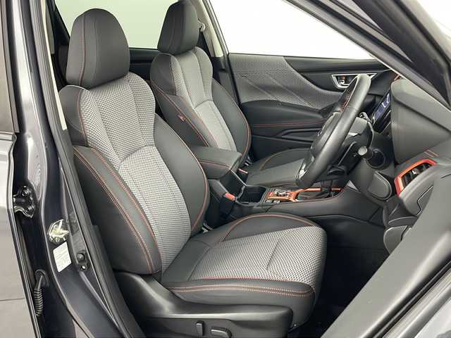 スバル フォレスター X－ブレイク 道央・札幌 2020(令2)年 3.6万km グレー ・4WD/・DIATONEナビ/　CD/BT/USB/SD/・フルセグTV/・バックカメラ/・サイドカメラ/・ドライブレコーダー/・X-MODE/・アイサイトVer3/  プリクラッシュブレーキ/　AT誤発進抑制　前後/　後退時ブレーキアシスト/　全車速追従クルーズコントロール/　アクティブレーンキープ/　先行車発進お知らせ/　車線逸脱警報/　ふらつき警報/・ハーフレザーシート/・前席パワーシート/・全席シートヒーター/・革巻ステアリング/・ステアリングリモコン/・ステアリングヒーター/・ブラインドスポットモニター/・ETC/・アイドリングストップ/・オートライト/・LEDヘッドライト/・フォグランプ/・リアフォグランプ/・純正ラバーマット/・スマートキー/・17インチ純正アルミホイール/・取扱説明書/・保証書
