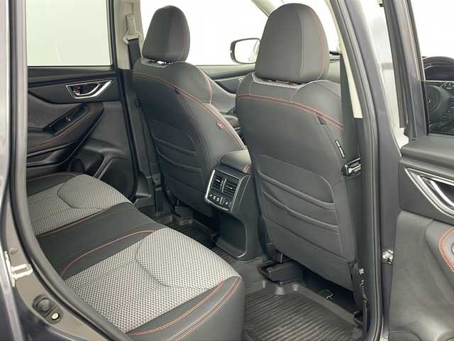 スバル フォレスター X－ブレイク 道央・札幌 2020(令2)年 3.6万km グレー ・4WD/・DIATONEナビ/　CD/BT/USB/SD/・フルセグTV/・バックカメラ/・サイドカメラ/・ドライブレコーダー/・X-MODE/・アイサイトVer3/  プリクラッシュブレーキ/　AT誤発進抑制　前後/　後退時ブレーキアシスト/　全車速追従クルーズコントロール/　アクティブレーンキープ/　先行車発進お知らせ/　車線逸脱警報/　ふらつき警報/・ハーフレザーシート/・前席パワーシート/・全席シートヒーター/・革巻ステアリング/・ステアリングリモコン/・ステアリングヒーター/・ブラインドスポットモニター/・ETC/・アイドリングストップ/・オートライト/・LEDヘッドライト/・フォグランプ/・リアフォグランプ/・純正ラバーマット/・スマートキー/・17インチ純正アルミホイール/・取扱説明書/・保証書