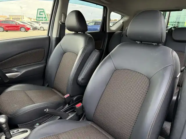 日産 ノート メダリスト エマージェンシーB 東京都 2014(平26)年 7.5万km ブリリアントホワイトパール 純正ナビ（MP313D-W）/・ＴＶ/AM/FM/Bluetooth/AUX/CD/DVD/SD）/ポータブルディスプレイオーディオ/バックカメラ/ドライブレコーダー/ETC/スマートキー/プッシュスタート/オートライト/革巻きステアリング/アイドリングストップ/車線逸脱警報/プリクラッシュセーフティ/リアプライバシーガラス/ドアバイザ―/純正フロアマット/横滑り防止装置/オートエアコン