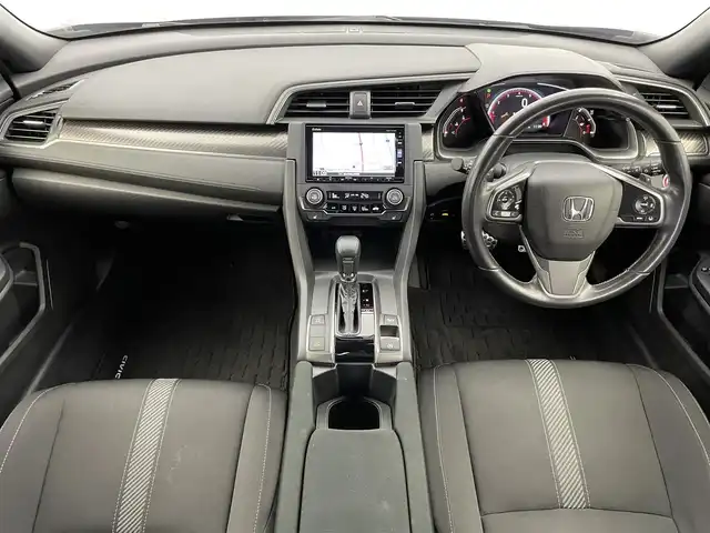 ホンダ シビック ハッチバック 富山県 2018(平30)年 5.4万km クリスタルブラックパール 純正ナビ（AM/FM/CD/DVD/USB/SD/BT）/フルセグTV/バックカメラ/アダプティブクルーズコントロール/衝突被害軽減ブレーキ/レーンキープアシスト/LEDヘッドライト/オートマチックハイビーム/前席シートヒーター/スマートキー×２/プッシュスタート/ビルトインETC/ドライブレコーダー/純正フロアマット/取扱説明書/保証書