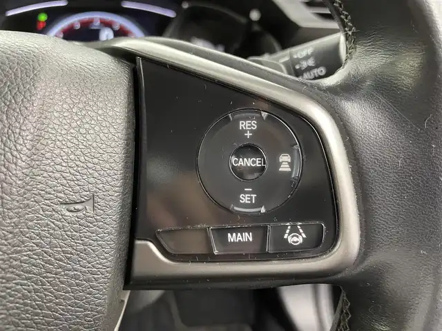 ホンダ シビック ハッチバック 富山県 2018(平30)年 5.4万km クリスタルブラックパール 純正ナビ（AM/FM/CD/DVD/USB/SD/BT）/フルセグTV/バックカメラ/アダプティブクルーズコントロール/衝突被害軽減ブレーキ/レーンキープアシスト/LEDヘッドライト/オートマチックハイビーム/前席シートヒーター/スマートキー×２/プッシュスタート/ビルトインETC/ドライブレコーダー/純正フロアマット/取扱説明書/保証書
