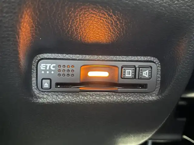 ホンダ シビック ハッチバック 富山県 2018(平30)年 5.4万km クリスタルブラックパール 純正ナビ（AM/FM/CD/DVD/USB/SD/BT）/フルセグTV/バックカメラ/アダプティブクルーズコントロール/衝突被害軽減ブレーキ/レーンキープアシスト/LEDヘッドライト/オートマチックハイビーム/前席シートヒーター/スマートキー×２/プッシュスタート/ビルトインETC/ドライブレコーダー/純正フロアマット/取扱説明書/保証書