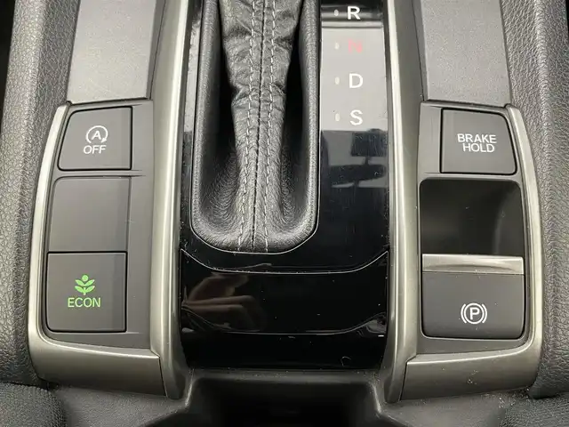 ホンダ シビック ハッチバック 富山県 2018(平30)年 5.4万km クリスタルブラックパール 純正ナビ（AM/FM/CD/DVD/USB/SD/BT）/フルセグTV/バックカメラ/アダプティブクルーズコントロール/衝突被害軽減ブレーキ/レーンキープアシスト/LEDヘッドライト/オートマチックハイビーム/前席シートヒーター/スマートキー×２/プッシュスタート/ビルトインETC/ドライブレコーダー/純正フロアマット/取扱説明書/保証書