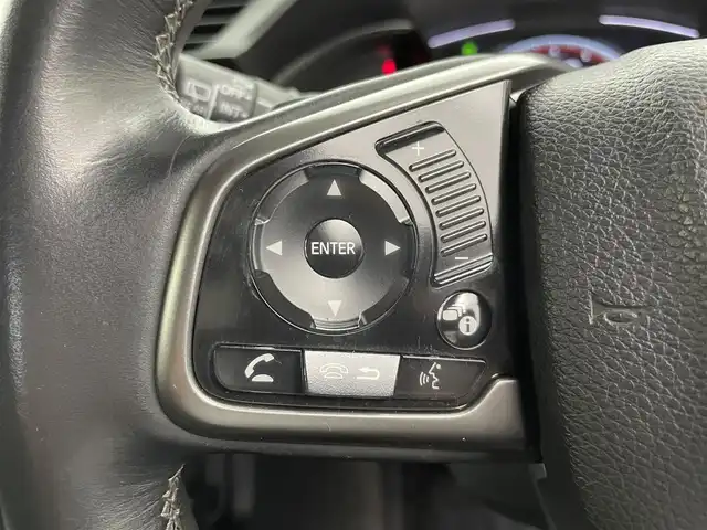 ホンダ シビック ハッチバック 富山県 2018(平30)年 5.4万km クリスタルブラックパール 純正ナビ（AM/FM/CD/DVD/USB/SD/BT）/フルセグTV/バックカメラ/アダプティブクルーズコントロール/衝突被害軽減ブレーキ/レーンキープアシスト/LEDヘッドライト/オートマチックハイビーム/前席シートヒーター/スマートキー×２/プッシュスタート/ビルトインETC/ドライブレコーダー/純正フロアマット/取扱説明書/保証書