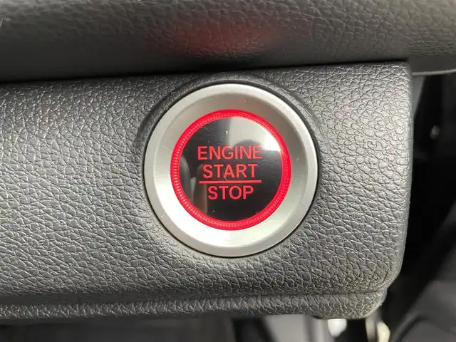 ホンダ シビック ハッチバック 富山県 2018(平30)年 5.4万km クリスタルブラックパール 純正ナビ（AM/FM/CD/DVD/USB/SD/BT）/フルセグTV/バックカメラ/アダプティブクルーズコントロール/衝突被害軽減ブレーキ/レーンキープアシスト/LEDヘッドライト/オートマチックハイビーム/前席シートヒーター/スマートキー×２/プッシュスタート/ビルトインETC/ドライブレコーダー/純正フロアマット/取扱説明書/保証書