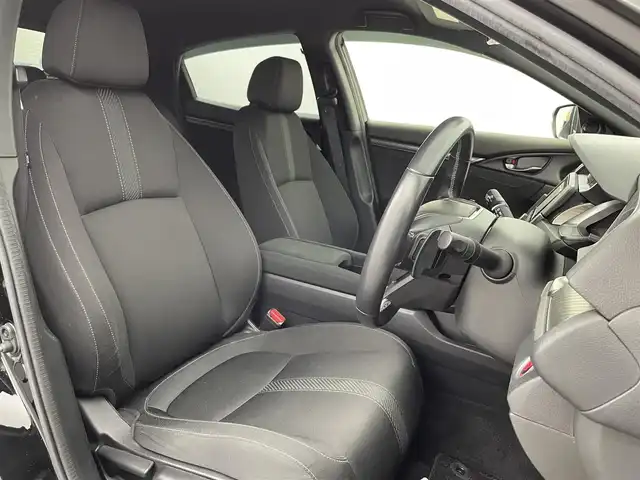 ホンダ シビック ハッチバック 富山県 2018(平30)年 5.4万km クリスタルブラックパール 純正ナビ（AM/FM/CD/DVD/USB/SD/BT）/フルセグTV/バックカメラ/アダプティブクルーズコントロール/衝突被害軽減ブレーキ/レーンキープアシスト/LEDヘッドライト/オートマチックハイビーム/前席シートヒーター/スマートキー×２/プッシュスタート/ビルトインETC/ドライブレコーダー/純正フロアマット/取扱説明書/保証書