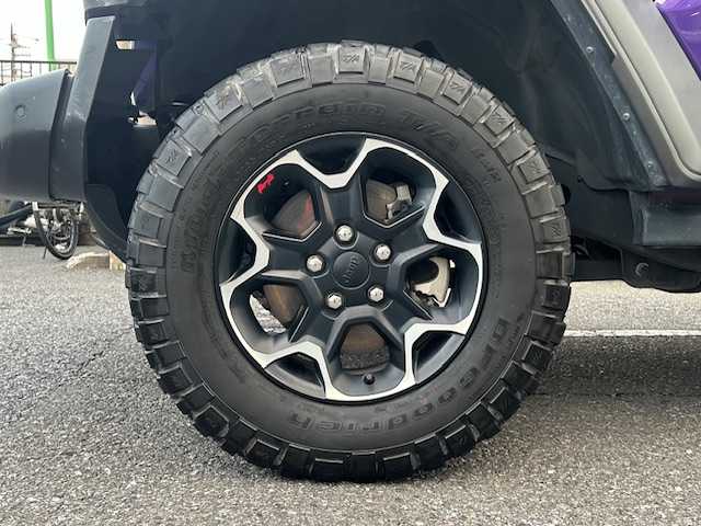 クライスラー・ジープ ジープ ラングラー ルビコン 東京都 2023(令5)年 5.8万km パープル ワンオーナー/純正HDDナビ【AM/FM/BT/AUX】/ブラインドスポットモニター/クルーズコントロール/衝突被害軽減システム/横滑り防止装置/レザーシート/シートヒーター【運転席側+助手席側】/純正フロアマット/オートライト/ドライブレコーダー/ETC2.0 /USB入力端子/保証書/取扱説明書/スペアキー×1