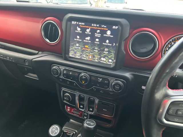 クライスラー・ジープ ジープ ラングラー ルビコン 東京都 2023(令5)年 5.8万km パープル ワンオーナー/純正HDDナビ【AM/FM/BT/AUX】/ブラインドスポットモニター/クルーズコントロール/衝突被害軽減システム/横滑り防止装置/レザーシート/シートヒーター【運転席側+助手席側】/純正フロアマット/オートライト/ドライブレコーダー/ETC2.0 /USB入力端子/保証書/取扱説明書/スペアキー×1