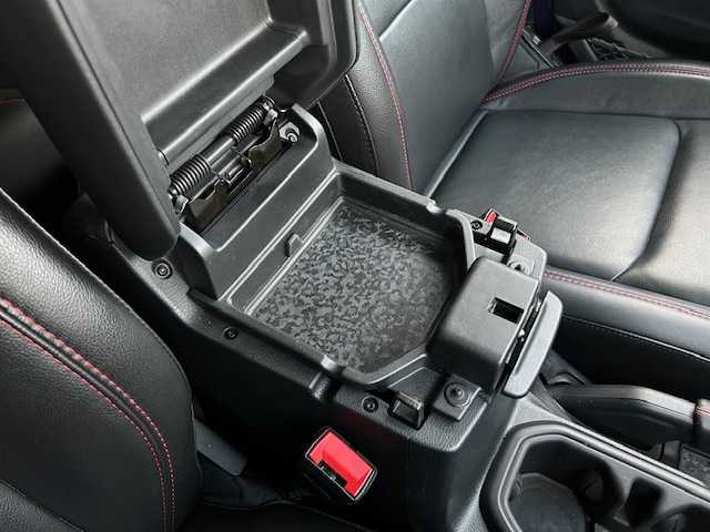 クライスラー・ジープ ジープ ラングラー ルビコン 東京都 2023(令5)年 5.8万km パープル ワンオーナー/純正HDDナビ【AM/FM/BT/AUX】/ブラインドスポットモニター/クルーズコントロール/衝突被害軽減システム/横滑り防止装置/レザーシート/シートヒーター【運転席側+助手席側】/純正フロアマット/オートライト/ドライブレコーダー/ETC2.0 /USB入力端子/保証書/取扱説明書/スペアキー×1