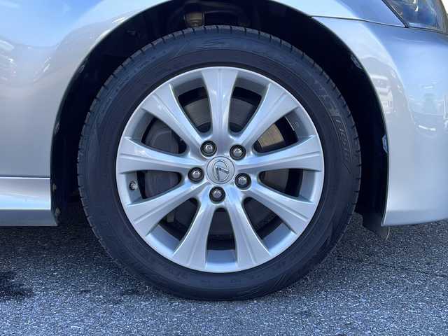 レクサス ＧＳ 450h Iパッケージ 岐阜県 2013(平25)年 8.3万km ソニックシルバー 禁煙車/純正ナビ/Bluetooth/クルーズコントロール/クリアランスソナー/前後コーナーセンサー/シートヒーター/エアシート/パワーシート/シートメモリー/パドルシフト/ビルトインETC/カーテンエアバッグ/盗難防止/ヘッドライトウォッシャー/純正フロアマット/純正アルミホイール/LEDヘッドライト/オートライト/オートハイビーム/スマートキー/カードキー/スペアキー/スペアタイヤ