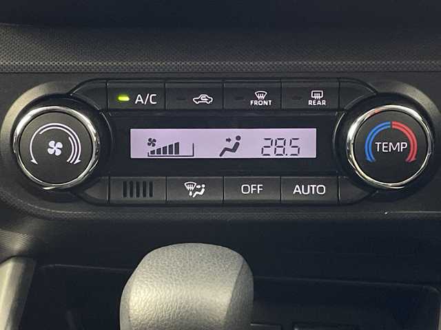 トヨタ ライズ G 岐阜県 2022(令4)年 3.4万km ブラックマイカメタリック 純正SDナビ【NSZT-W68T】/・フルセグ/BT/CD/DVD/バックカメラ/ETC/ドライブレコーダー/コーナーセンサー/スマートアシスト/・衝突軽減ブレーキ/・レーンキープ/・誤発進抑制機能/・先行車発進お知らせ/LEDヘッドライト/・フォグランプ/プッシュスタート/スマートキー/純正フロアマット/純正ドアバイザー