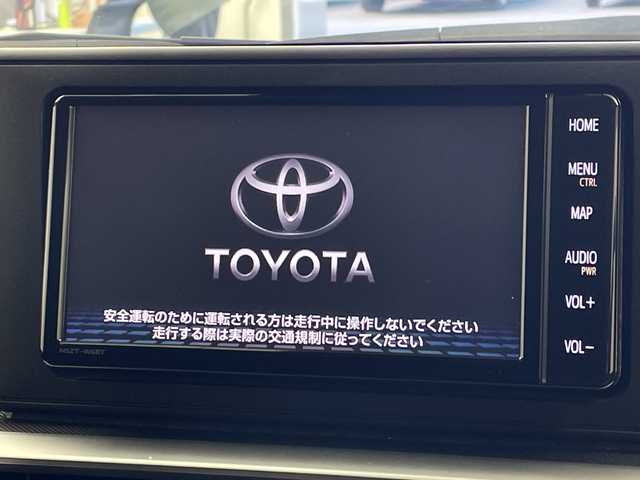 トヨタ ライズ G 岐阜県 2022(令4)年 3.4万km ブラックマイカメタリック 純正SDナビ【NSZT-W68T】/・フルセグ/BT/CD/DVD/バックカメラ/ETC/ドライブレコーダー/コーナーセンサー/スマートアシスト/・衝突軽減ブレーキ/・レーンキープ/・誤発進抑制機能/・先行車発進お知らせ/LEDヘッドライト/・フォグランプ/プッシュスタート/スマートキー/純正フロアマット/純正ドアバイザー