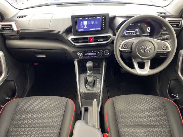 トヨタ ライズ G 岐阜県 2022(令4)年 3.4万km ブラックマイカメタリック 純正SDナビ【NSZT-W68T】/・フルセグ/BT/CD/DVD/バックカメラ/ETC/ドライブレコーダー/コーナーセンサー/スマートアシスト/・衝突軽減ブレーキ/・レーンキープ/・誤発進抑制機能/・先行車発進お知らせ/LEDヘッドライト/・フォグランプ/プッシュスタート/スマートキー/純正フロアマット/純正ドアバイザー