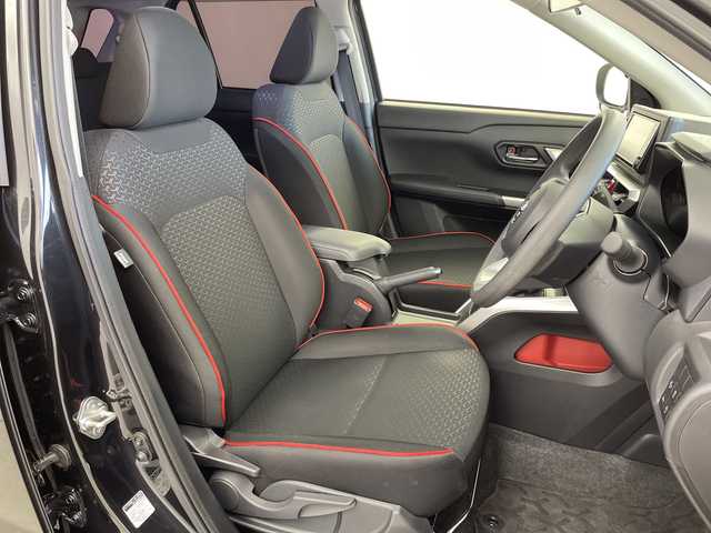 トヨタ ライズ G 岐阜県 2022(令4)年 3.4万km ブラックマイカメタリック 純正SDナビ【NSZT-W68T】/・フルセグ/BT/CD/DVD/バックカメラ/ETC/ドライブレコーダー/コーナーセンサー/スマートアシスト/・衝突軽減ブレーキ/・レーンキープ/・誤発進抑制機能/・先行車発進お知らせ/LEDヘッドライト/・フォグランプ/プッシュスタート/スマートキー/純正フロアマット/純正ドアバイザー