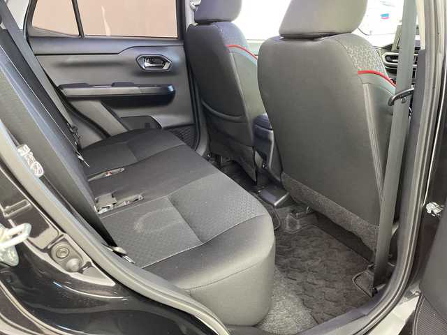 トヨタ ライズ G 岐阜県 2022(令4)年 3.4万km ブラックマイカメタリック 純正SDナビ【NSZT-W68T】/・フルセグ/BT/CD/DVD/バックカメラ/ETC/ドライブレコーダー/コーナーセンサー/スマートアシスト/・衝突軽減ブレーキ/・レーンキープ/・誤発進抑制機能/・先行車発進お知らせ/LEDヘッドライト/・フォグランプ/プッシュスタート/スマートキー/純正フロアマット/純正ドアバイザー