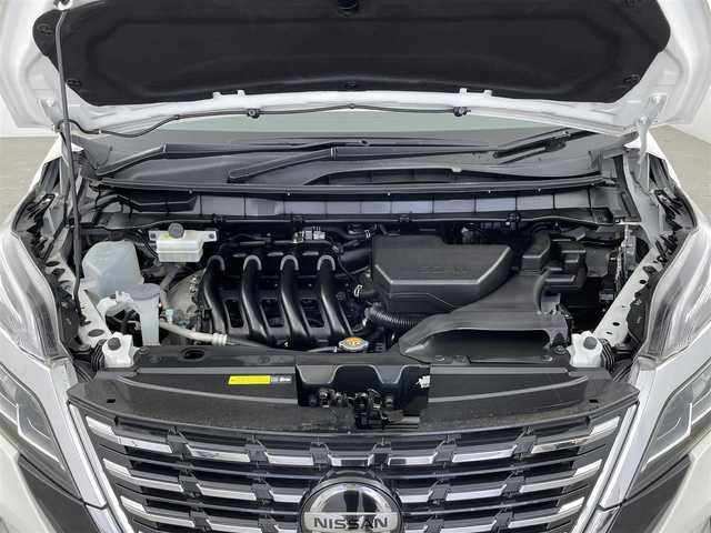 日産 セレナ ハイウェイスター 大分県 2020(令2)年 5.6万km ブリリアントホワイトパール インテリジェントエマージェンシーブレーキ/インテリジェントFCW（前方衝突予測警報）/インテリジェントLI（車線逸脱防止支援システム）/＋LDW（車線逸脱警報）/インテリジェントBSI（後側方衝突防止支援システム）/＋BSW（後側方車両検知警報）/RCTA（後退時車両検知警報）/アラウンドビューモニター/純正10型ナビ/【フルセグTV、DVD、Blu-ray、BT対応】/ステアリングスイッチ/ETC/前方ドライブレコーダー/両側パワースライドドア/クルーズコントロール/アイドリングストップ/横滑り防止装置/電動格納ミラー/純正フロアマット/オートライト/LEDヘッドライト/フォグランプ/純正16インチアルミホイール/保証書、取説、スペアキー有り