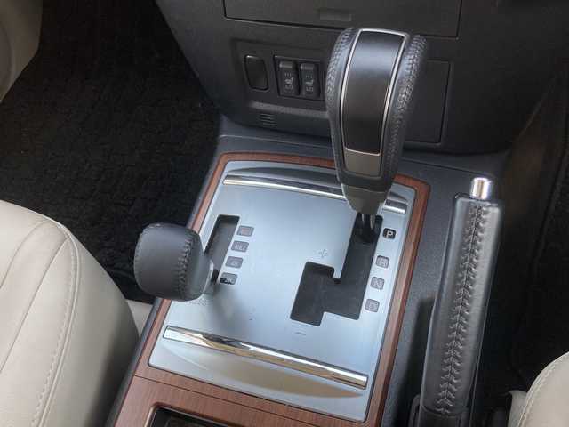 三菱 パジェロ ロング スーパーエクシード 新潟県 2008(平20)年 3.4万km ディープブラックマイカ 外部検査実施済み/ワンオーナー/4WD/サンルーフ/純正HDDナビ/ (DVD/MSV)/バックカメラ/ETC/ロックフォードサウンドシステム/レザーシート/前席パワーシート/前席シートヒーター/クルーズコントロール/横滑り防止機能/純正18インチアルミホイール/100V電源/オートライト/純正HIDヘッドライト/カーテンエアバック/スペアキー1本/保証書/取扱説明書
