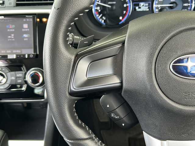 スバル レヴォーグ 1．6GT アイサイト 神奈川県 2016(平28)年 10.9万km クリスタルホワイトP 4WD/純正ディーラーナビ/(CD/DVD/SD/BT/AUX/フルセグTV)/バック/サイドカメラ/クルーズコントロール/パドルシフト/衝突被害軽減ブレーキ/レーンキープアシスト/ブラインドスポットモニター/横滑り防止装置/ヒルスタートアシスト/アイドリングストップ/D席パワーシート/ETC/純正フロアマット/純正ドアバイザー/SSRアルミ付サマータイヤ積込/スペアキー×１/保証書/取扱説明書