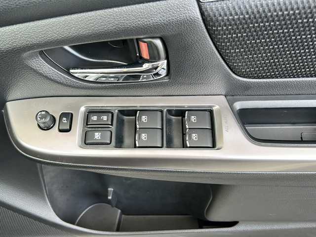 スバル レヴォーグ 1．6GT アイサイト 神奈川県 2016(平28)年 10.9万km クリスタルホワイトP 4WD/純正ディーラーナビ/(CD/DVD/SD/BT/AUX/フルセグTV)/バック/サイドカメラ/クルーズコントロール/パドルシフト/衝突被害軽減ブレーキ/レーンキープアシスト/ブラインドスポットモニター/横滑り防止装置/ヒルスタートアシスト/アイドリングストップ/D席パワーシート/ETC/純正フロアマット/純正ドアバイザー/SSRアルミ付サマータイヤ積込/スペアキー×１/保証書/取扱説明書