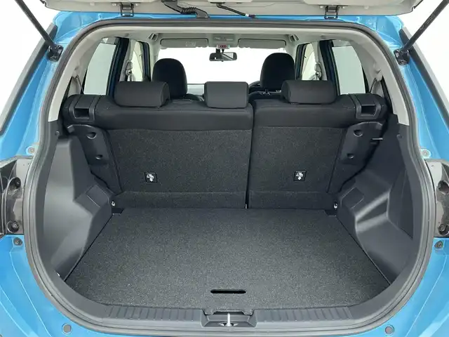 トヨタ ライズ X 福岡県 2019(令1)年 0.8万km ターコイズブルーマイカメタリック 純正メーカーナビ（Ｂｌｕｅｔｏｏｔｈ，ＴＶ）　/前方ドライブレコーダー　/横滑り防止装置　/アダプティブハイビームシステム　/ＭＴモード付き　/プッシュスタート　/電動格納式ドアミラー　/ＬＥＤ　/純正フロアマット