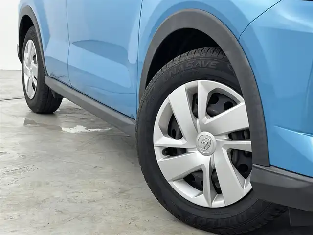 トヨタ ライズ X 福岡県 2019(令1)年 0.8万km ターコイズブルーマイカメタリック 純正メーカーナビ（Ｂｌｕｅｔｏｏｔｈ，ＴＶ）　/前方ドライブレコーダー　/横滑り防止装置　/アダプティブハイビームシステム　/ＭＴモード付き　/プッシュスタート　/電動格納式ドアミラー　/ＬＥＤ　/純正フロアマット