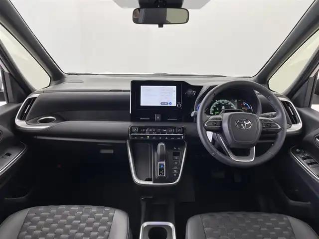 トヨタ ヴォクシー ハイブリッド S－Z 群馬県 2025(令7)年 0.4万km ホワイトパールクリスタルシャイン フリップダウンモニター　純正ディスプレイオーディオ　パノラミックビューモニター　両側パワースライドドア　ＬＥＤライト　ＡＨＢ　シートヒーター　純正１７インチＡＷ　ＢＳＭ　ＥＴＣ２．０　禁煙車