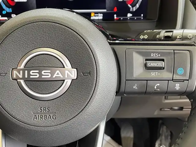 日産 エクストレイル G e－4ORCE 岩手県 2022(令4)年 2.8万km オレンジⅡ サンライズオレンジ・スーパーブラック２トーン/４WD/プロパイロット/アラウンドビューモニター/プロパイロットパーキング/ヘッドアップディスプレイ/インテリジェントルームミラー/エマージェンシーブレーキ/ワイヤレス充電/コーナーセンサー/踏み間違い衝突防止アシスト/ヒルディセントコントロール/ドライブモードセレクト/テーラーフィット素材シート/パワーシート/シートヒーター/ステアリングヒーター/12.3型ナビ/（USB/Bluetooth/フルセグ/AppleCarPlay/AndroidAuto）/ETC2.0/AC100V1500Wコンセント/LEDヘッドライト/純正１９インチアルミホイール