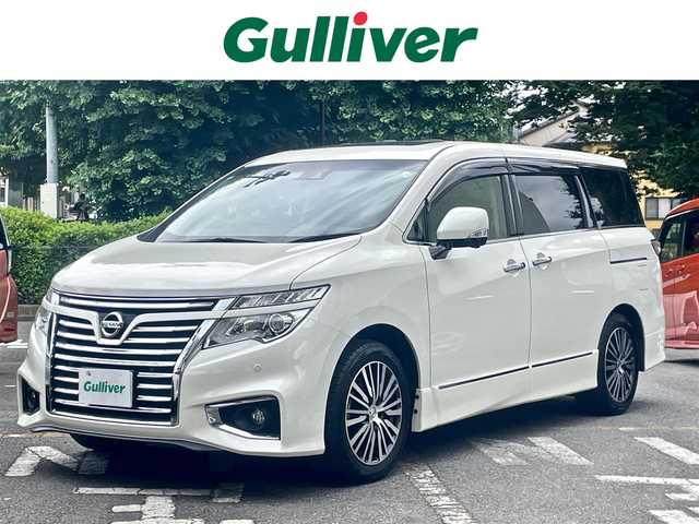 日産 エルグランド 250ハイウェイスター プレミアム 福岡県 2018(平30)年 2.9万km ブリリアントホワイトパール ワンオーナー/インテリジェントエマージェンシーブレーキ/フロント/バックソナー/インテリジェントクルーズコントロール/NissanConnectナビ/CD/DVD/Bluetooth/地デジ/フリップダウンモニター/アラウンドビューモニター/ETC車載器/ツインサンルーフ/両側パワースライドドア/パワーバックドア/キルトステッチ入りブラック革シート/シートヒーター/パワーシート(運転席/助手席)/LEDヘッドライト/センターコンソールUSB端子3個