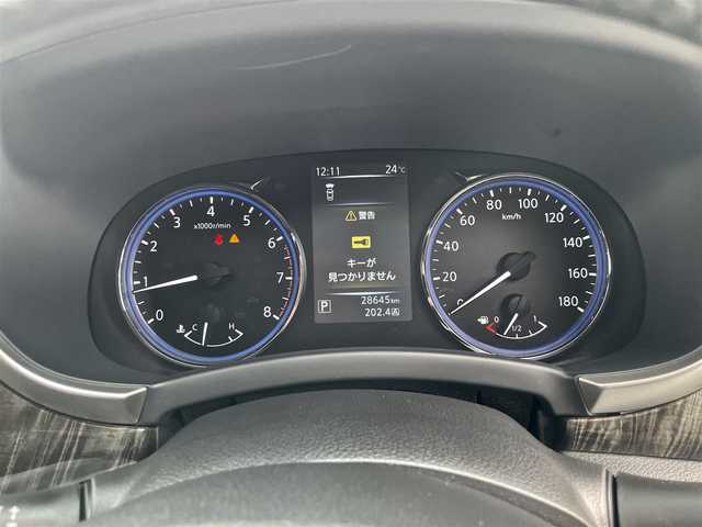 日産 エルグランド 250ハイウェイスター プレミアム 福岡県 2018(平30)年 2.9万km ブリリアントホワイトパール ワンオーナー/インテリジェントエマージェンシーブレーキ/フロント/バックソナー/インテリジェントクルーズコントロール/NissanConnectナビ/CD/DVD/Bluetooth/地デジ/フリップダウンモニター/アラウンドビューモニター/ETC車載器/ツインサンルーフ/両側パワースライドドア/パワーバックドア/キルトステッチ入りブラック革シート/シートヒーター/パワーシート(運転席/助手席)/LEDヘッドライト/センターコンソールUSB端子3個
