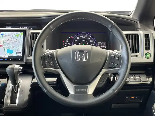 ホンダ ステップワゴン スパーダ Z クールスピリット 新潟県 2014(平26)年 2.7万km プレミアムスパークルブラックパール 純正ナビ（型式：VXM-145VFNi）/・AM/FM/CD/DVD/Bluetooth/フルセグ/バックモニター/クルーズコントロ―ル/両側パワースライドドア/3列シート/ウォークスルー/純正フロアマット/ハーフレザーシート/キセノンヘッドライト/オートライト/純正17インチAW夏タイヤ/ABS/横滑り防止機能/盗難防止装置/保証書/取扱説明書/スペアキー
