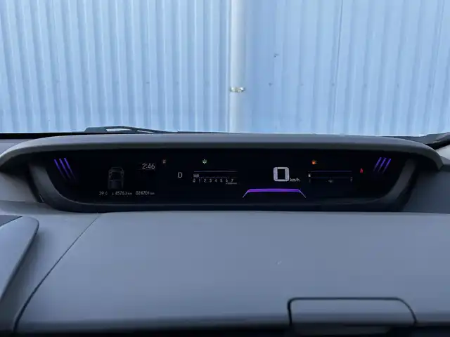 ホンダ フリード G ホンダセンシング 愛媛県 2020(令2)年 2.5万km プラチナホワイトパール 純正ディスプレイ/ドラレコ前後/クルコン/バックカメラ/シートヒーター/ETC/両側パワースライドドア/社外フロアマット/Bluetooth/スマートキー/プッシュスタート/アイドリングストップ/USB/パワーステアリング/パワーウィンドウ