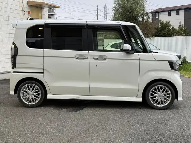 ホンダ Ｎ ＢＯＸ カスタム L ターボ 埼玉県 2021(令3)年 1.3万km プラチナホワイトパール ワンオーナー/純正8インチメモリナビ(VXU-217NBi)/フルセグテレビ/クルーズコントロール（追従機能付き)/バックカメラ/両側パワースライドドア/ETC/LEDヘッドライト/スマートキー×2