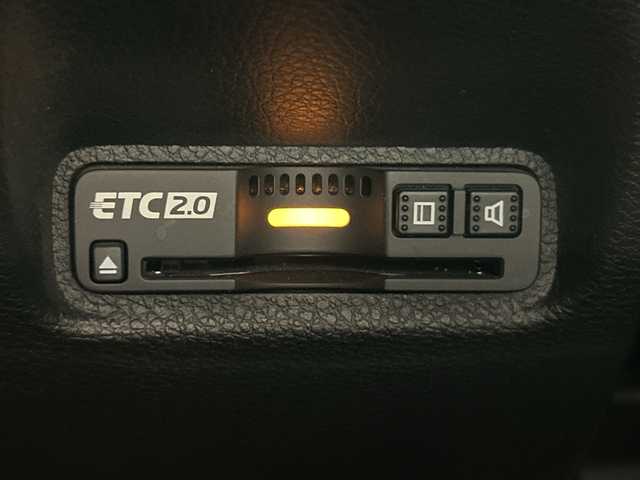 ホンダ シビック ハッチバック 岐阜県 2020(令2)年 8.9万km プラチナホワイトパール 純正ナビ7インチ/プッシュスタート/アイドリングストップ/スマートキー/クルーズコントロール/BIuetooth/バックモニター/ハーフレザーシート/前後ドライブレコーダー/純正アルミホイール/シートヒーター/レーンキープアシスト/フォグ/ターボ車/純正マット/サイドバイザー