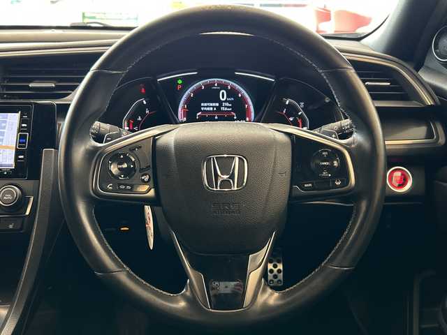 ホンダ シビック ハッチバック 岐阜県 2020(令2)年 8.9万km プラチナホワイトパール 純正ナビ7インチ/プッシュスタート/アイドリングストップ/スマートキー/クルーズコントロール/BIuetooth/バックモニター/ハーフレザーシート/前後ドライブレコーダー/純正アルミホイール/シートヒーター/レーンキープアシスト/フォグ/ターボ車/純正マット/サイドバイザー